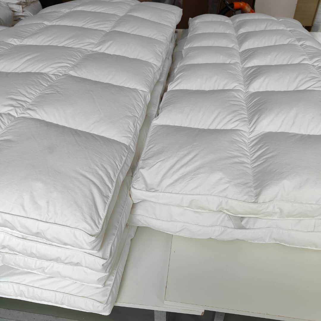 Goose down mattress topper